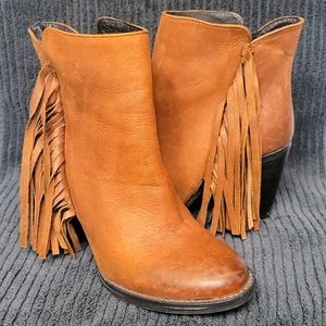 Steve Madden Fringe Boots 👢